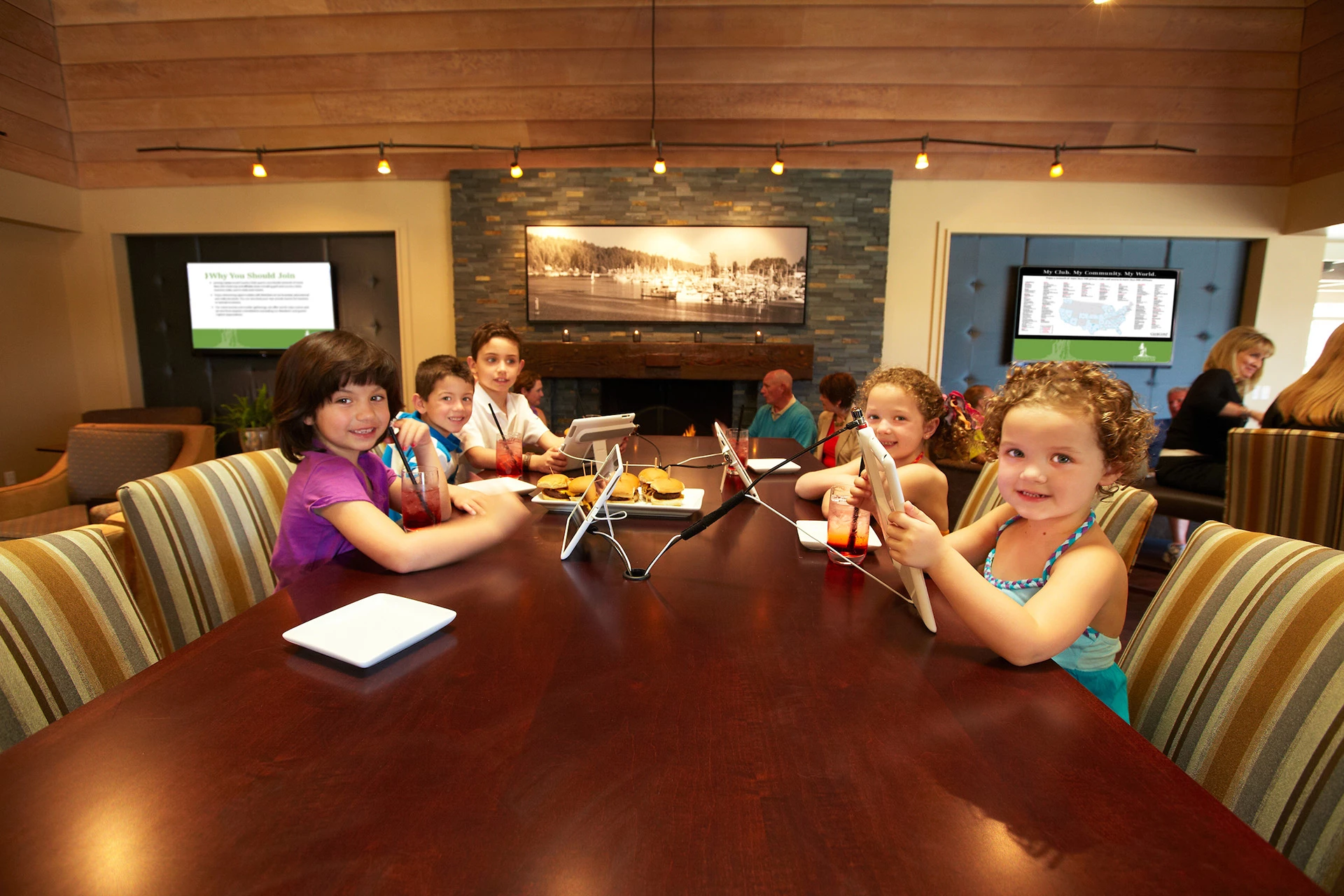 Canterwood Golf &  Country Club - Kids at at the Anytime Lounge