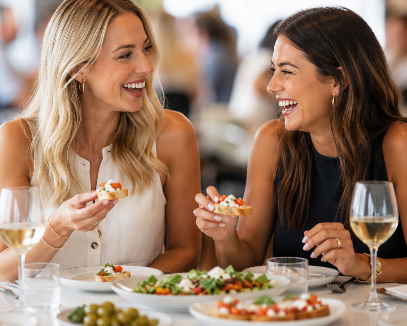 2 young ladies enjoying a bit of lunch