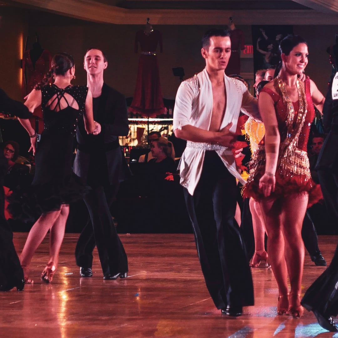Salsa dancers