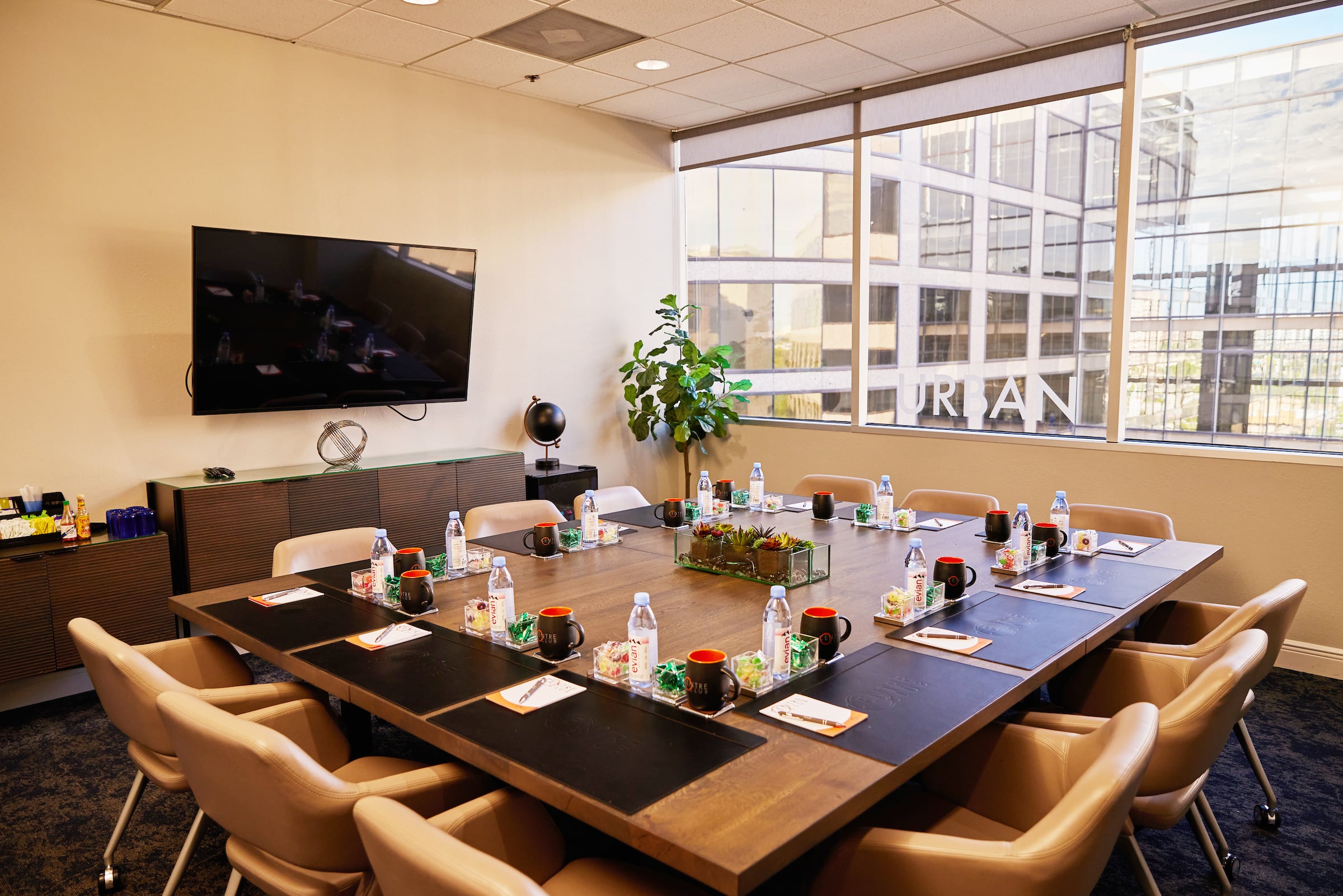 Centre Club Tampa Urban Boardroom set up for a private meeting