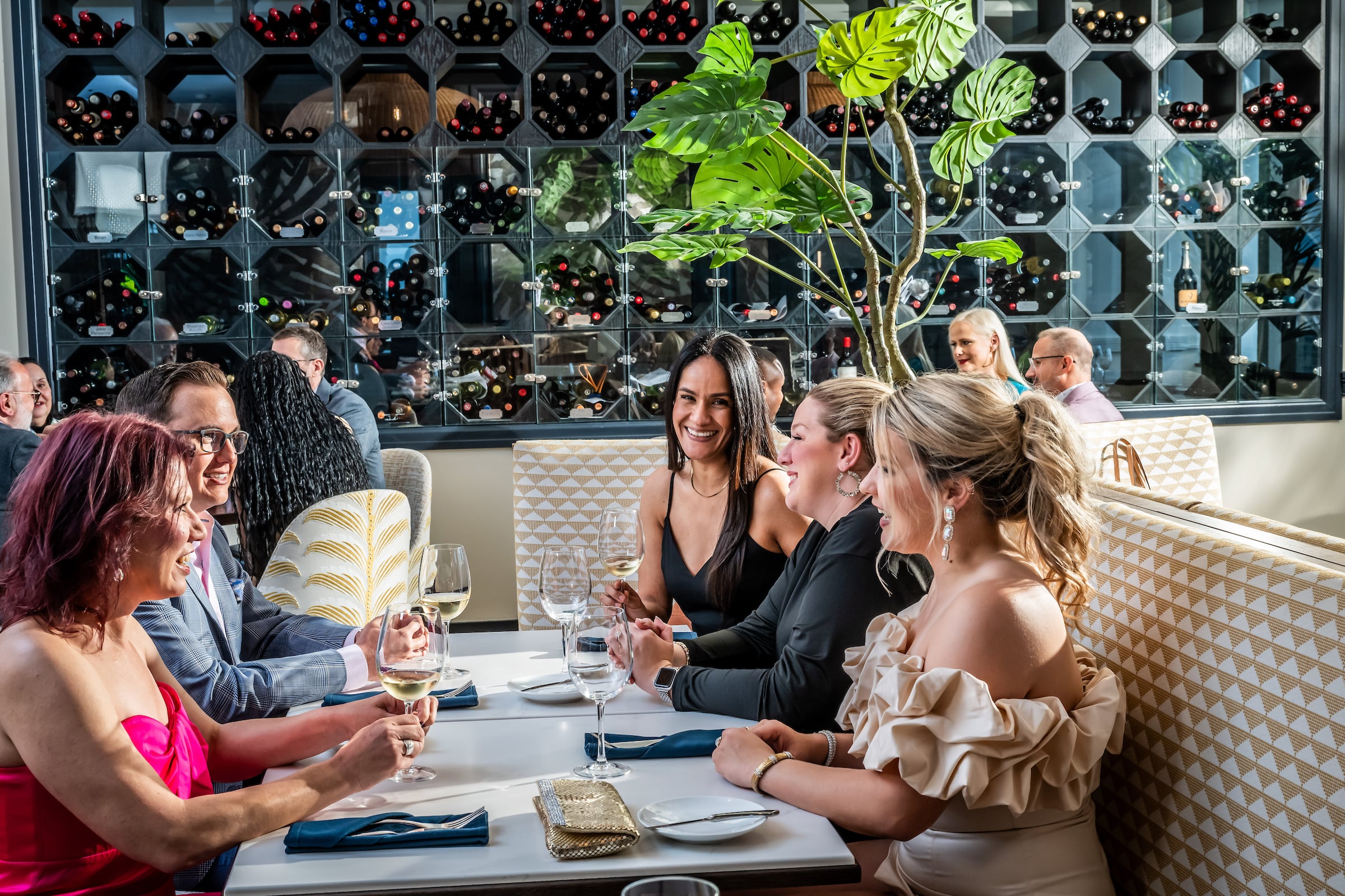 5 People Dining