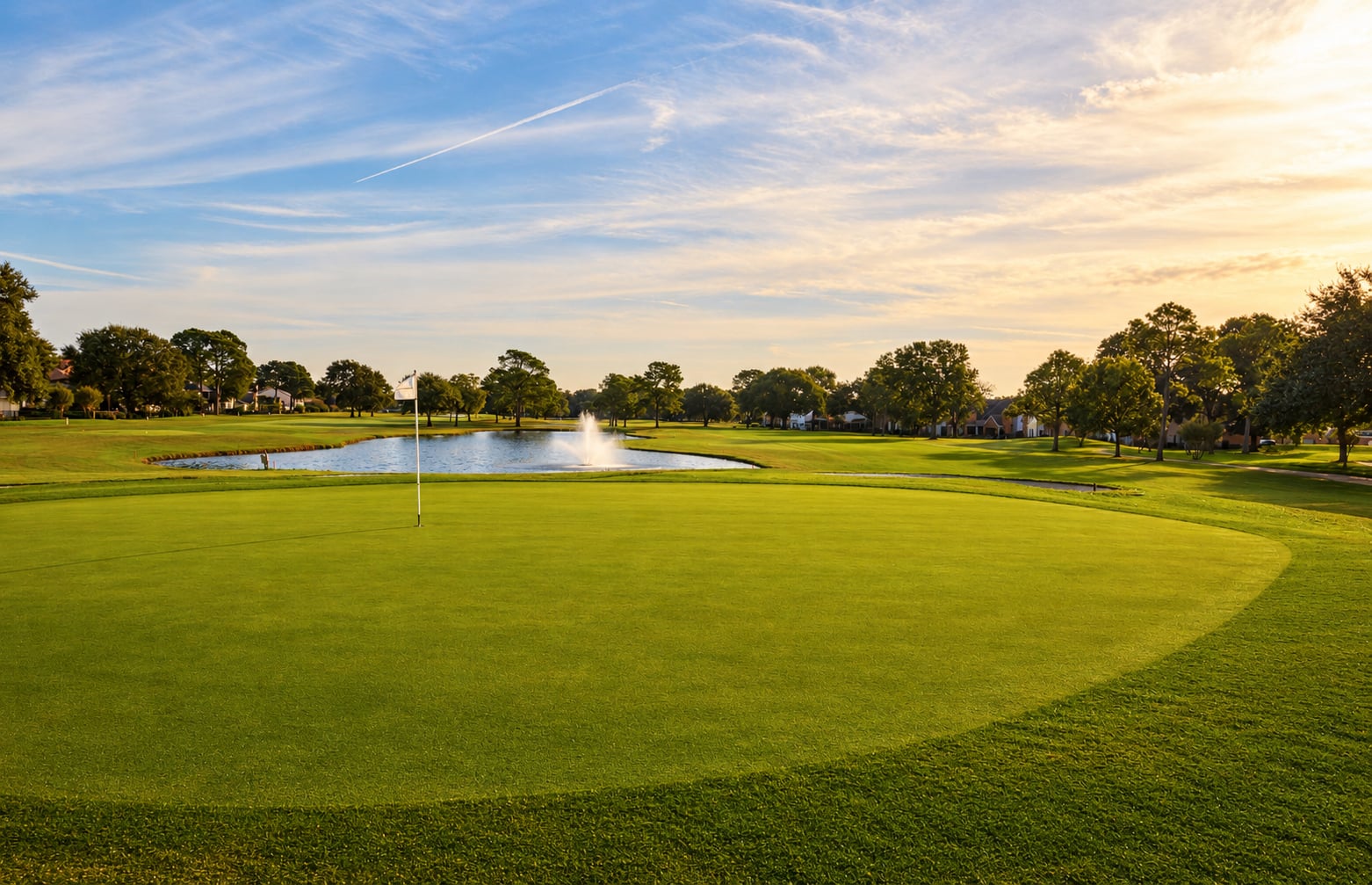 Wolf Corner Golf Course hole 9 and flag