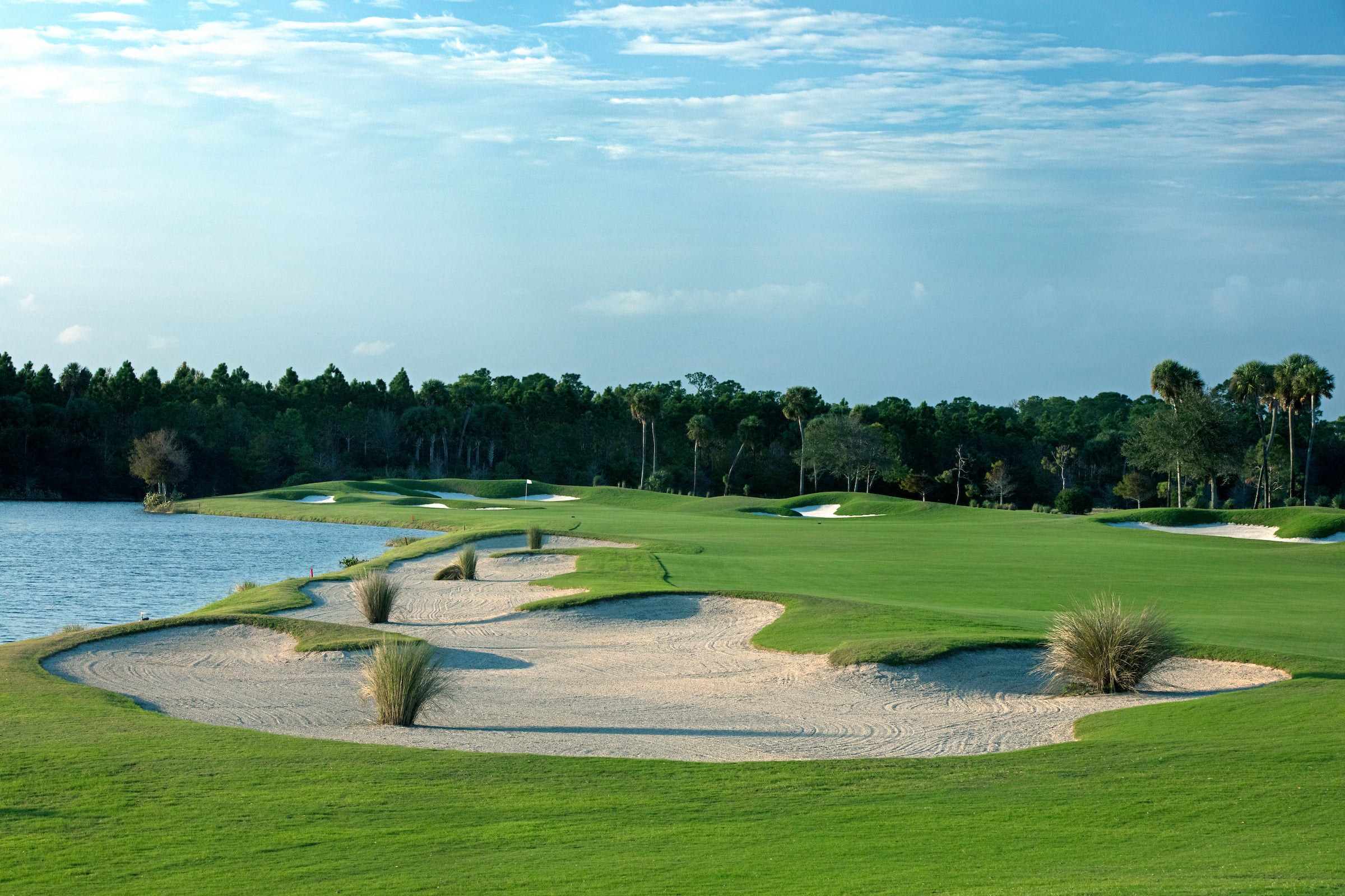 view of a golf course hole