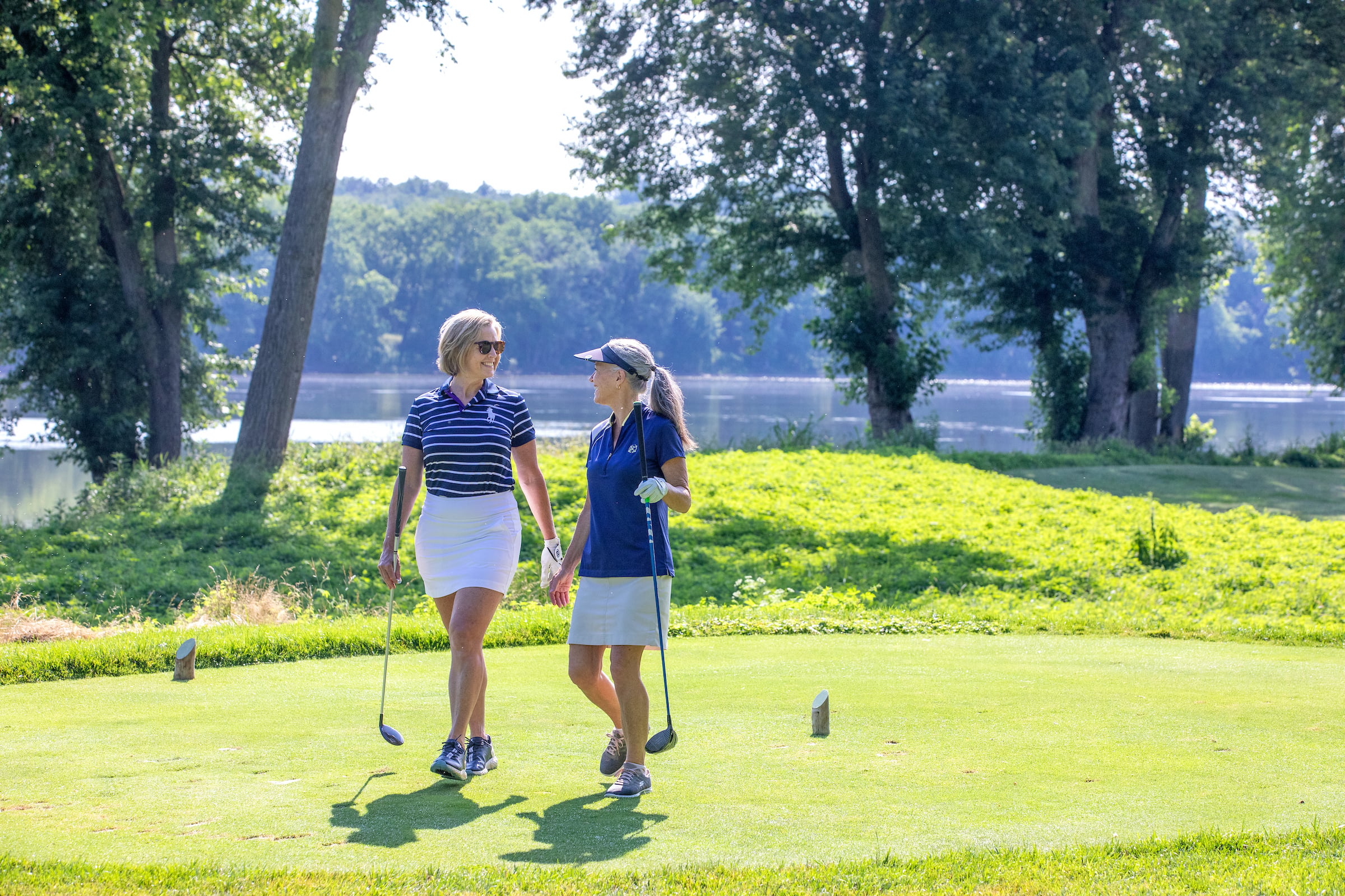 Women golfers