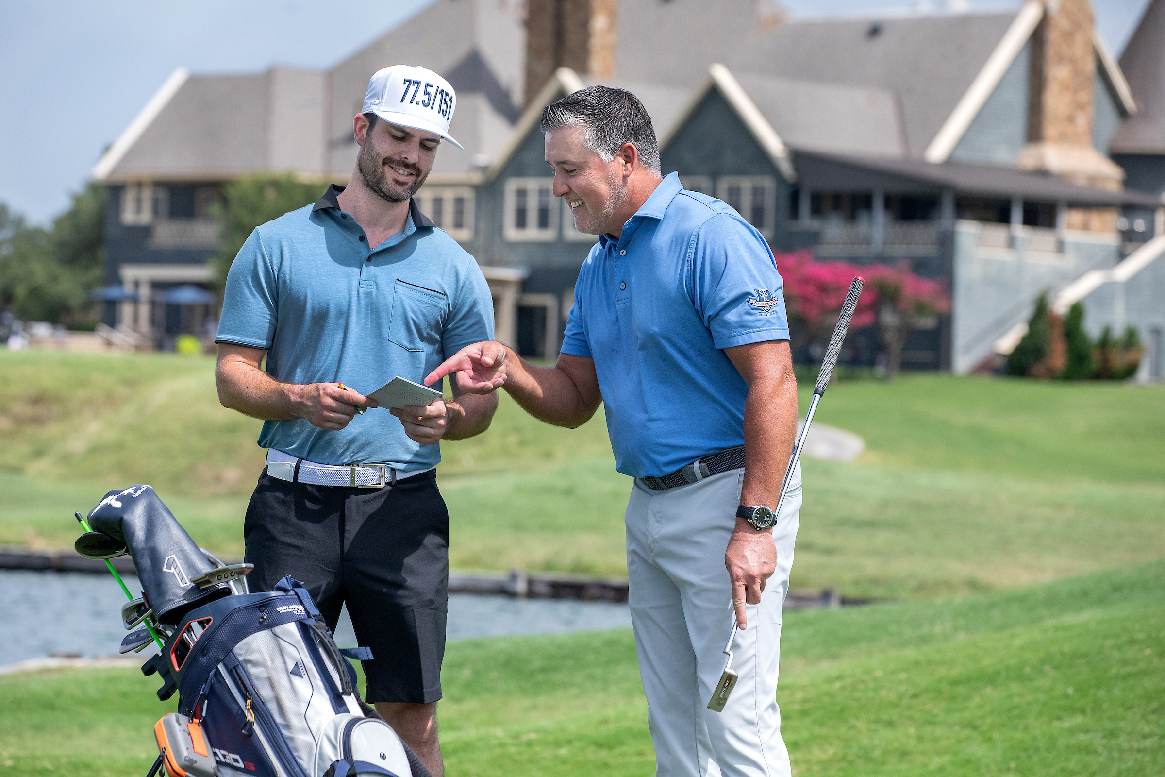 2 men golfing on a golf course