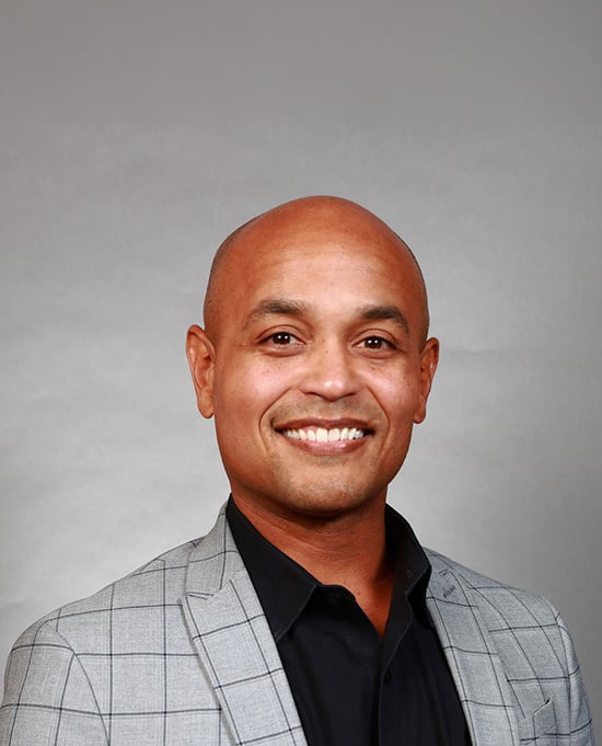 Christopher Finley