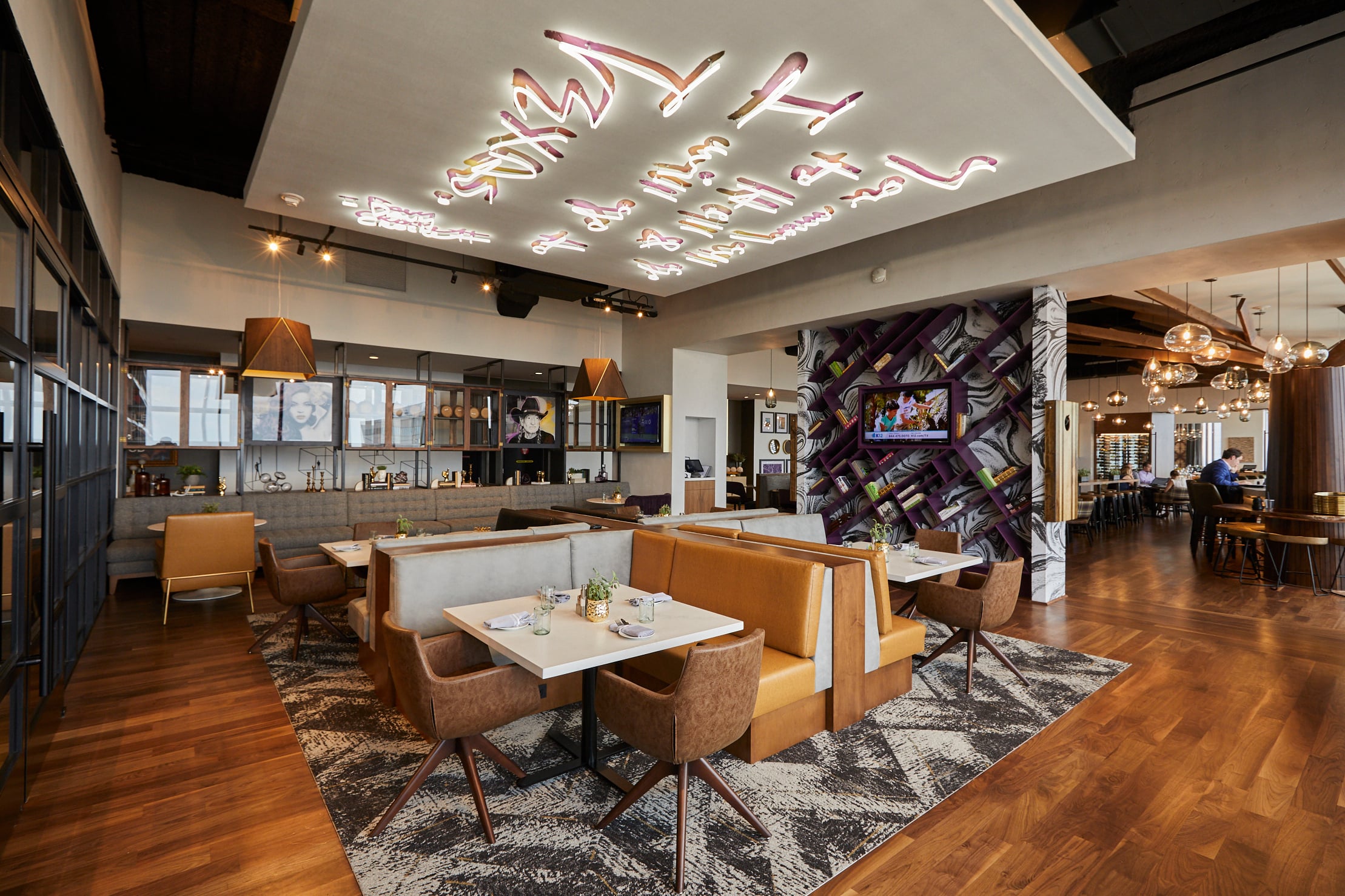 Tower Club Dallas dining area