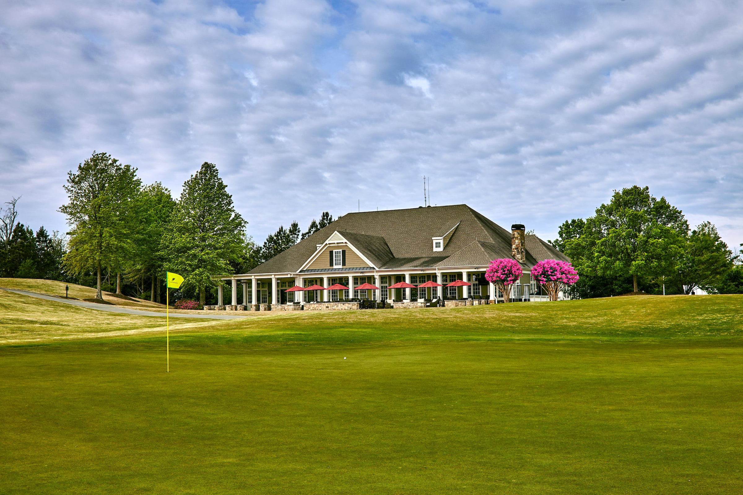 Windermere golf clubhouse and hole 18