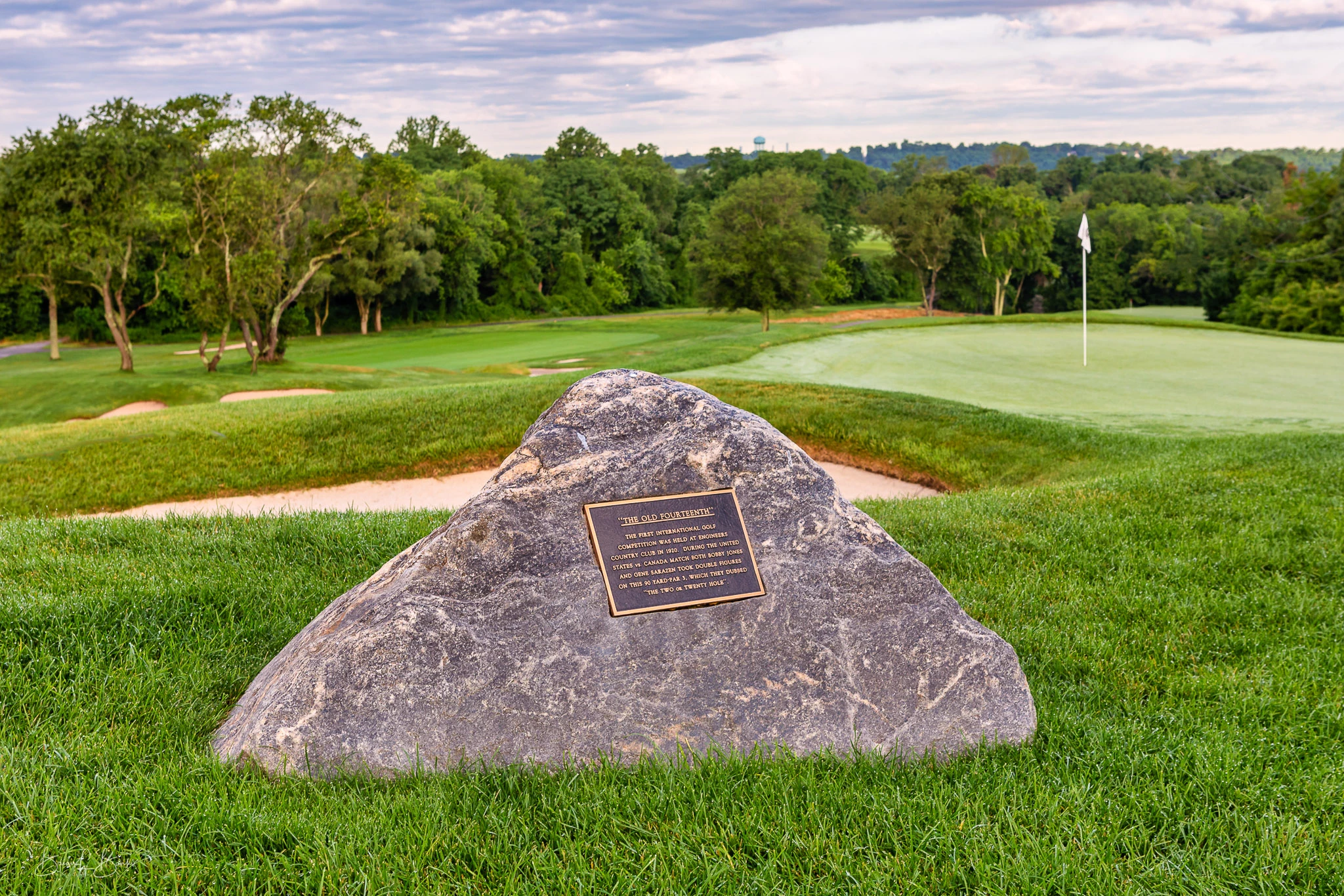 Tee Off at Roslyn Harbor's Premier Golf Course Engineers Country Club