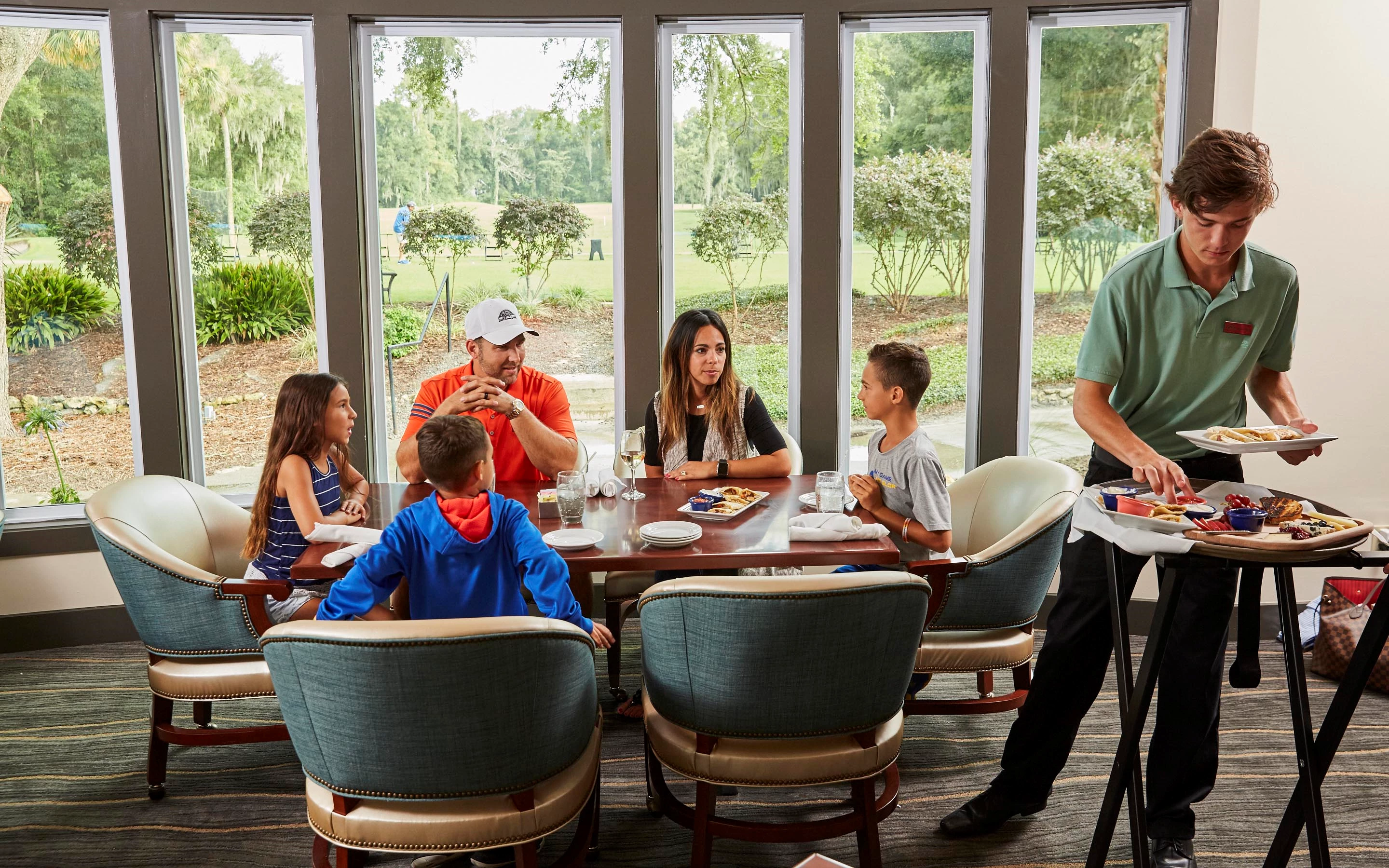 Hawkstone Country Club - Family Dining