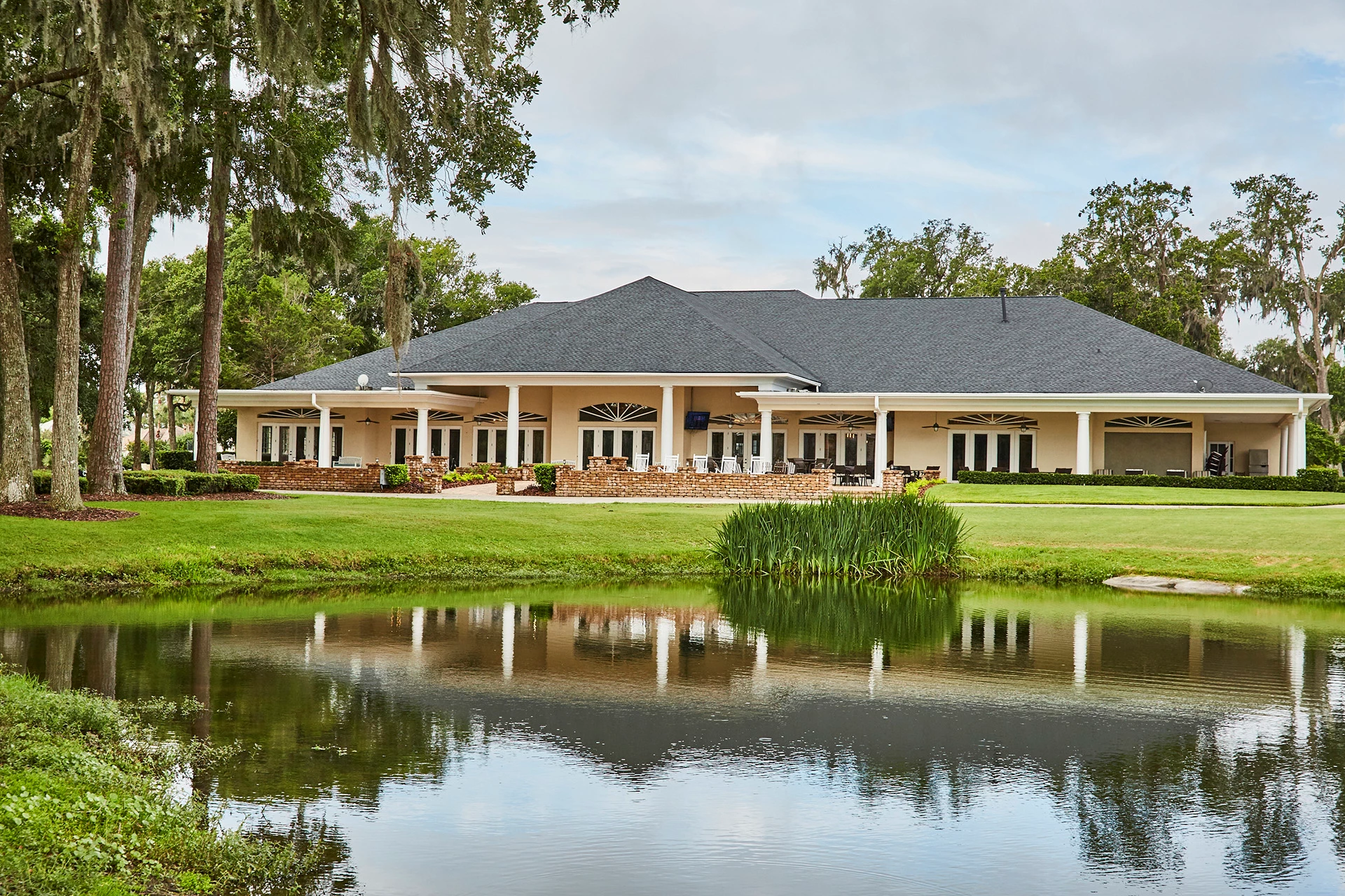 Queen's Harbour Yacht & Country Club - Clubhouse
