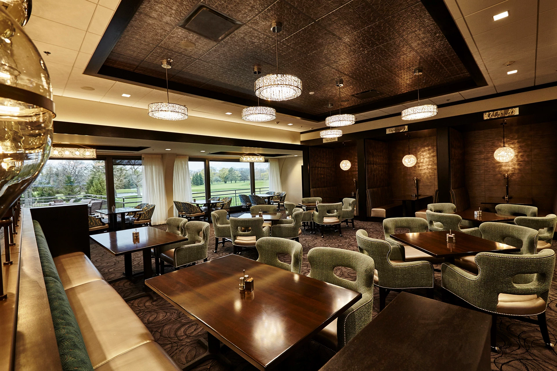 Ravinia Green Country Club - Bar & Grill