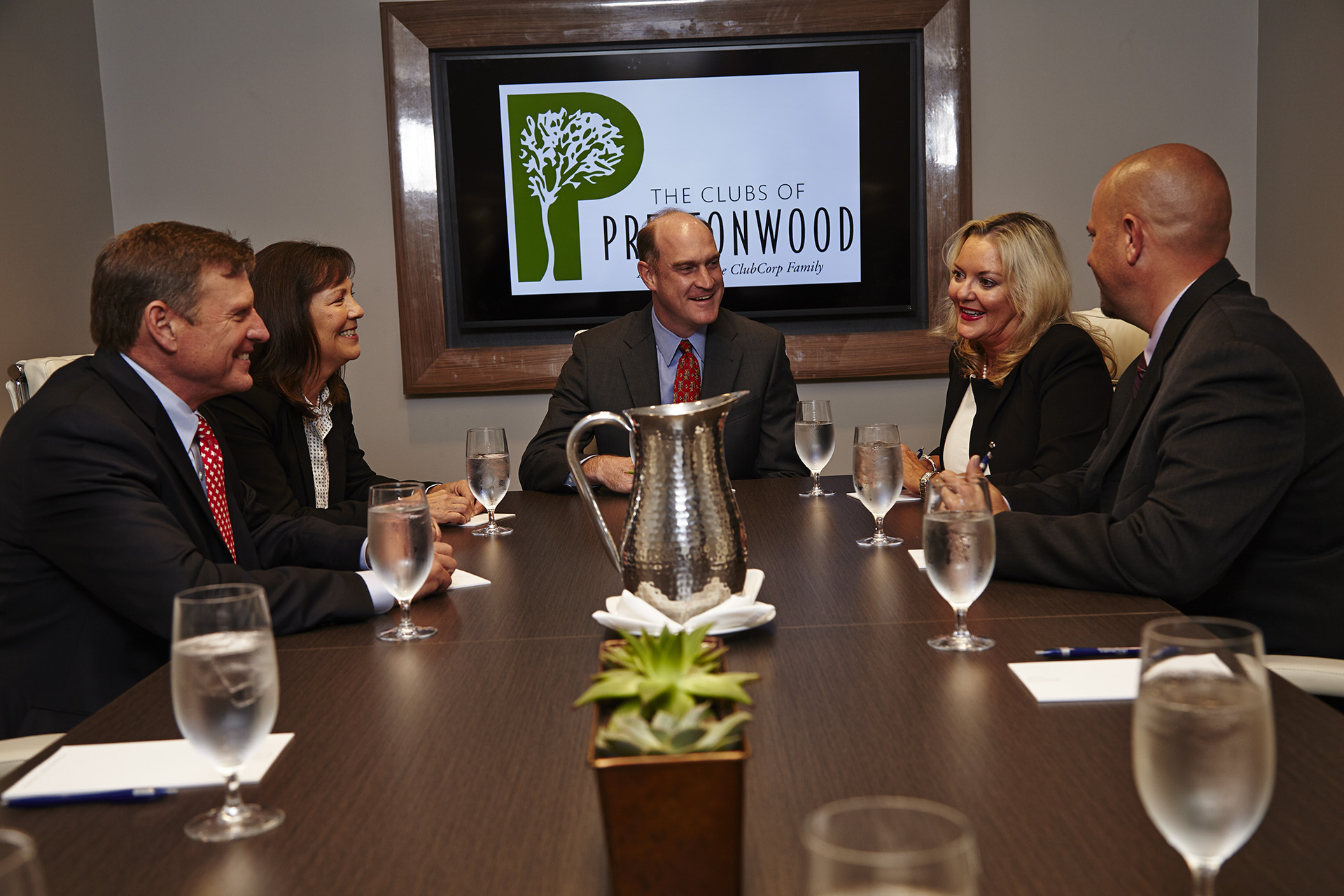 The Clubs of Prestonwood - Members in Meeting Room