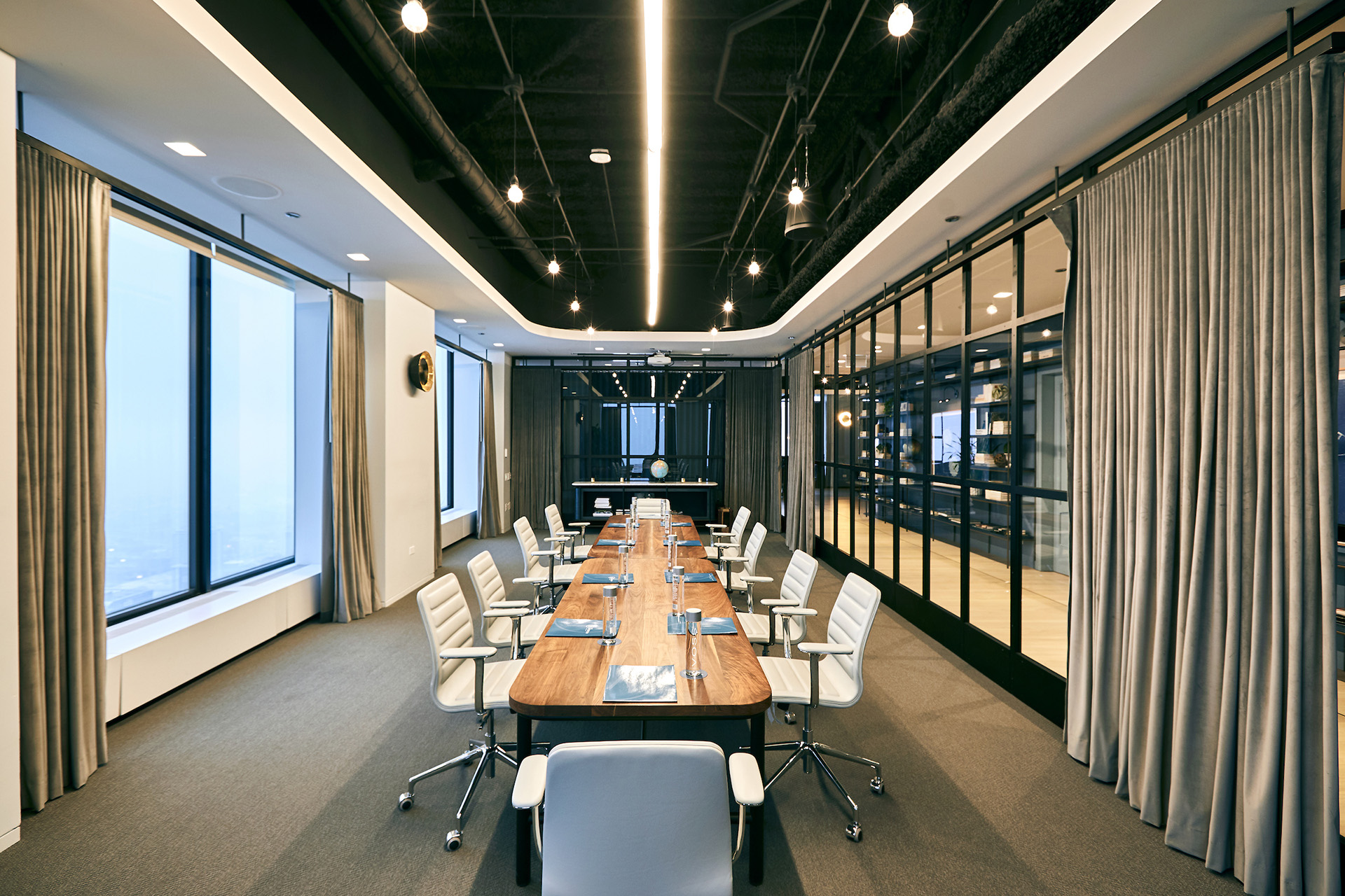 The Metropolitan - Meeting Board Room